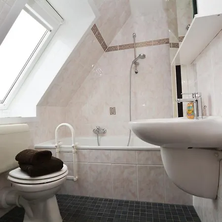 Hotel-pension Anjo 4* 부숨